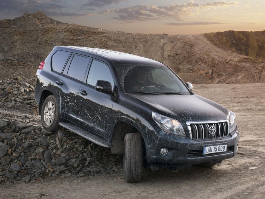  Toyota Land Cruiser Prado 150 5-Door 2009 года  (фото 2 из 41)